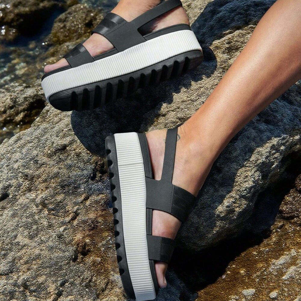Black And White Vacation Women's Platform Sandals - Picture 7 of 9